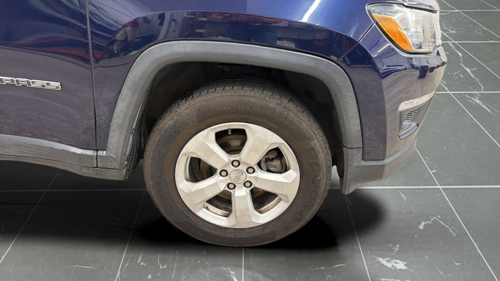 Used 2018 Jeep Compass Latitude w/ Popular Equipment Group AWD/4WD image 19