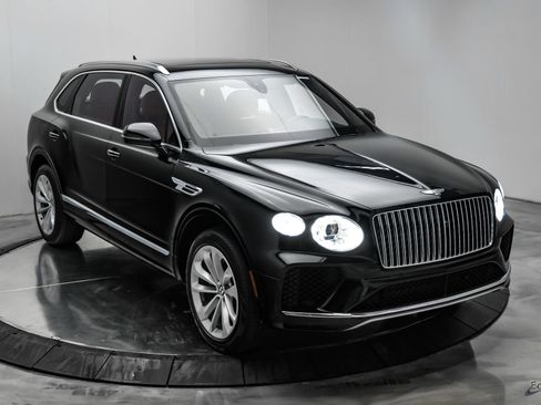 Used 2023 Bentley Bentayga Extended Wheelbase AWD/4WD image 22