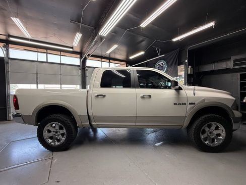 Used 2009 Dodge Ram 1500 Truck Laramie AWD/4WD image 4