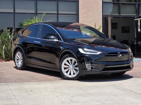 Used 2017 Tesla Model X P100D AWD/4WD image 3