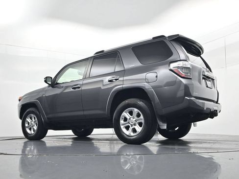 Used 2019 Toyota 4Runner SR5 Premium AWD/4WD image 44