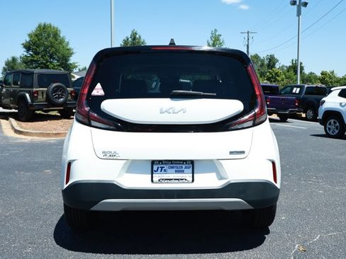Used 2023 Kia Soul EX FWD image 7