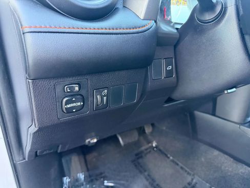 Used 2016 Toyota RAV4 SE FWD image 9
