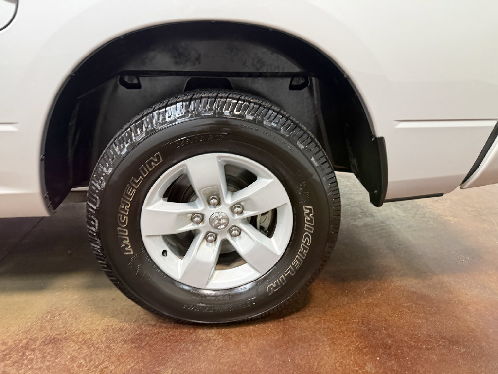 Used 2017 RAM 1500 Express RWD image 89