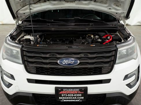 Used 2017 Ford Explorer 4WD Police Interceptor w/ Ready For The Road Package image 3