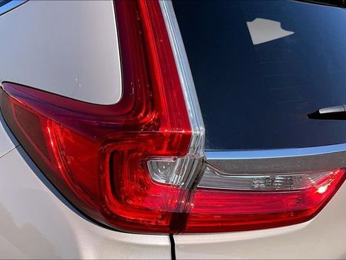 Used 2018 Honda CR-V Touring image 22