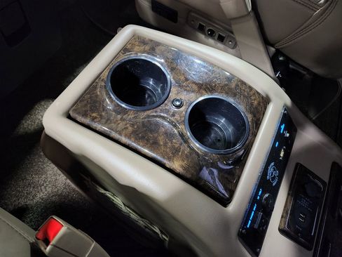 Used 2015 Chevrolet Express 2500 image 37