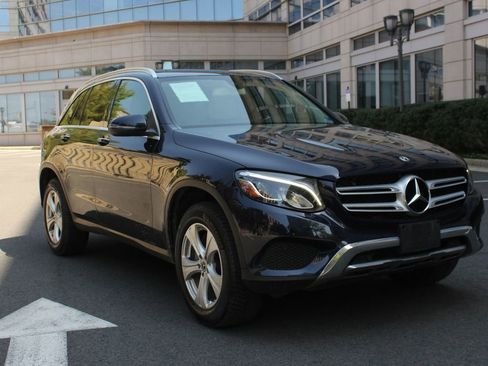 Used 2018 Mercedes-Benz GLC 300 4MATIC image 1
