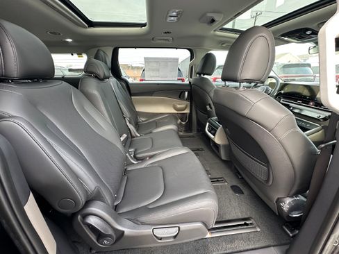 New 2026 Kia Carnival SX image 19