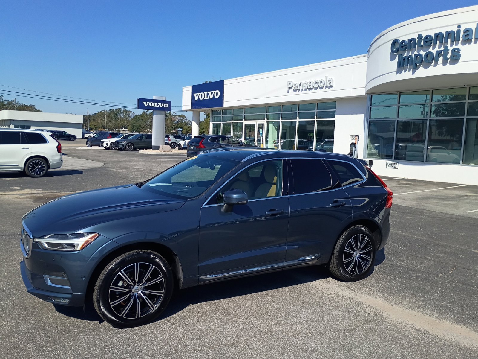 Used 2019 Volvo XC60 T5 Inscription w/ Protection Package Premier FWD image 2