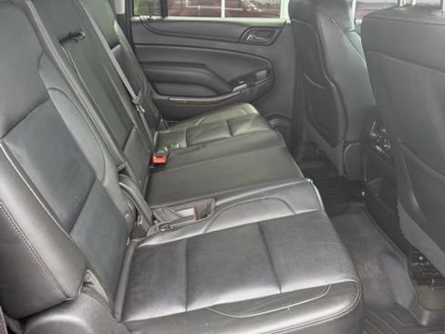 Used 2015 Chevrolet Suburban LT w/ Luxury Package AWD/4WD image 17