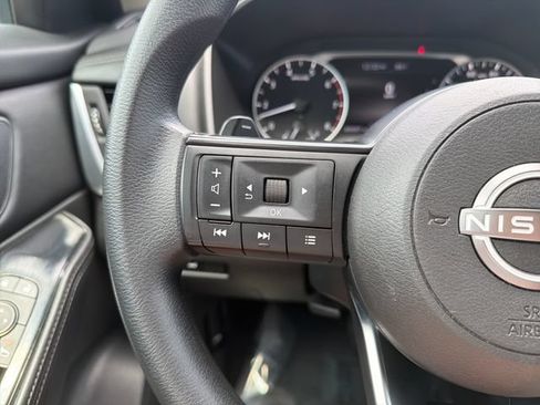 Used 2024 Nissan Rogue SV AWD/4WD image 14