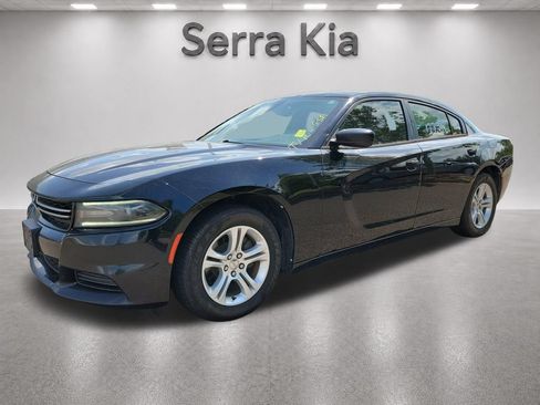 Used 2016 Dodge Charger SE RWD image 1