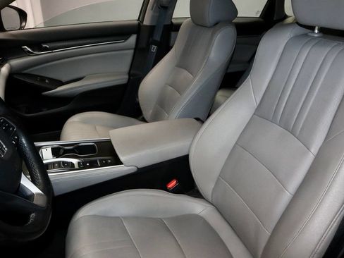 Used 2020 Honda Accord Touring image 26