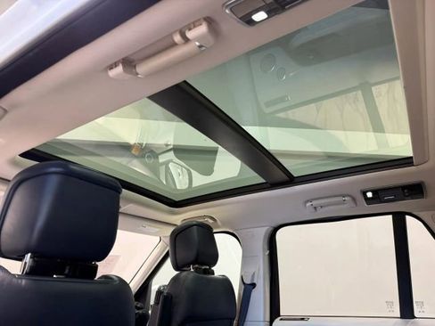 Used 2019 Land Rover Range Rover Supercharged image 27