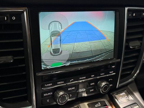 Used 2014 Porsche Panamera Turbo S Executive image 43