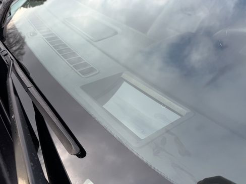 Used 2011 Chevrolet Camaro SS image 16