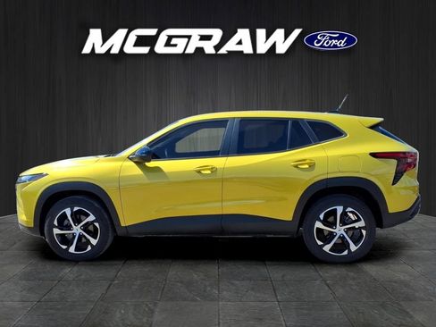 Used 2024 Chevrolet Trax RS w/ Driver Confidence Package FWD image 7