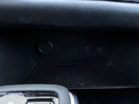 Used 2025 Nissan Pathfinder SV AWD/4WD image 28