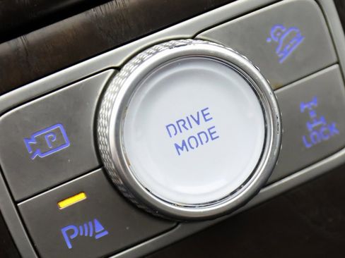 Used 2021 Genesis GV80 2.5T w/ Prestige Package 04 image 26