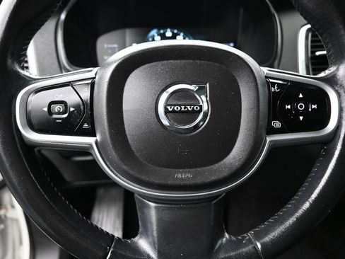 Used 2019 Volvo XC90 T5 Momentum image 16