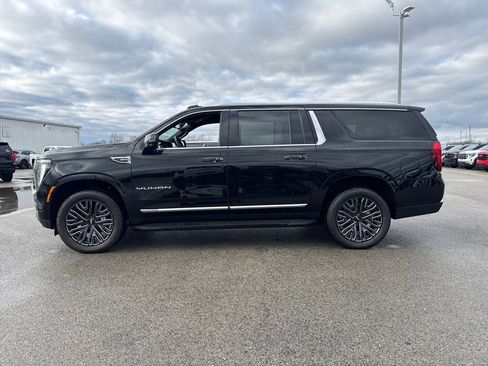 New 2026 GMC Yukon XL Elevation image 3