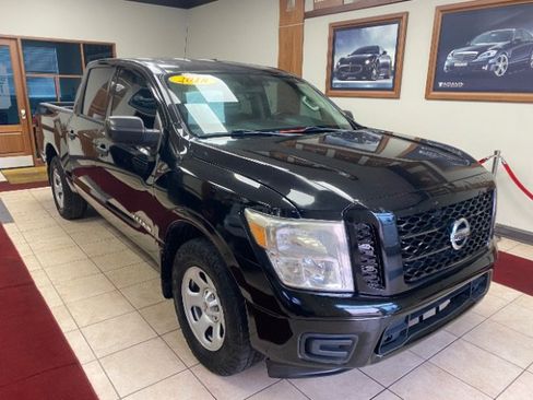 Used 2018 Nissan Titan S w/ S Utility Package RWD image 7