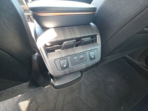 Used 2024 Nissan Ariya FWD image 25