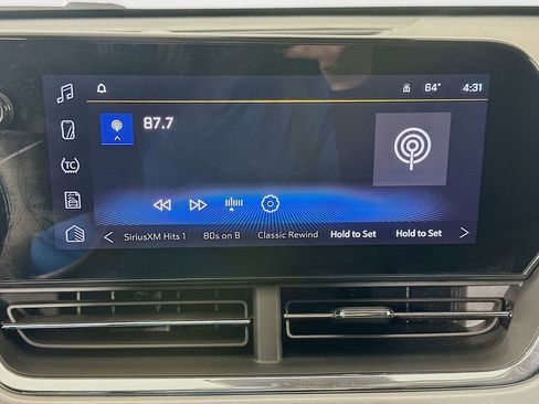 Used 2025 Chevrolet Trax LT FWD image 14