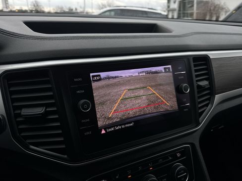 Used 2021 Volkswagen Atlas SE image 15