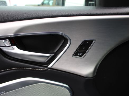 Used 2019 Acura RDX AWD w/ Advance Package image 30