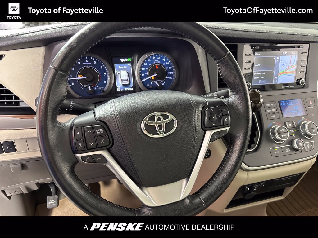 Used 2020 Toyota Sienna XLE w/ XLE Navigation Package FWD image 31