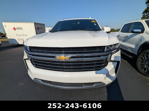Used 2021 Chevrolet Suburban LT w/ Rear Media and Nav Package AWD/4WD image 9