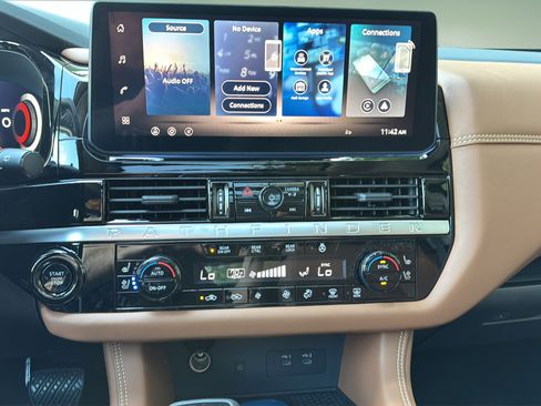 New 2026 Nissan Pathfinder Platinum AWD/4WD image 29