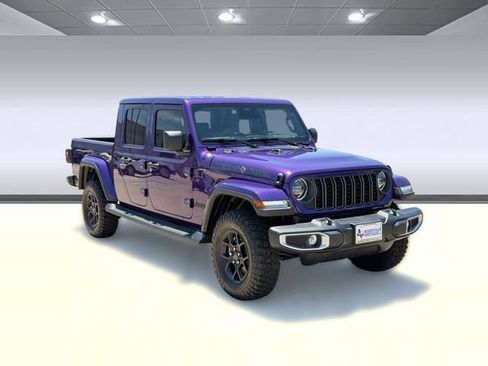 New 2026 Jeep Gladiator Sport AWD/4WD image 7