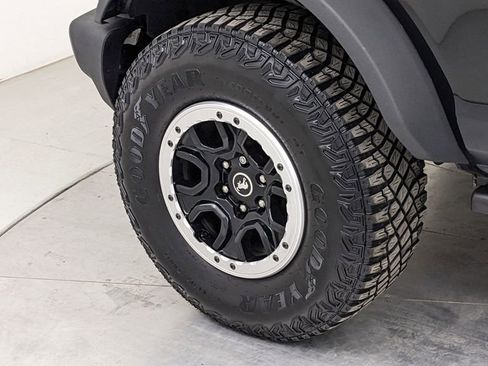 Certified 2023 Ford Bronco Big Bend w/ Sasquatch Package AWD/4WD image 4