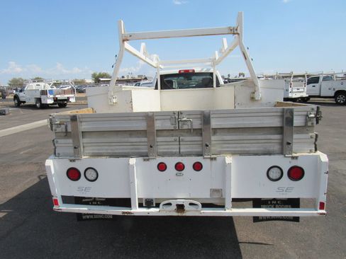 Used 2017 RAM 5500 Tradesman w/ Power & Remote Entry Group RWD image 7