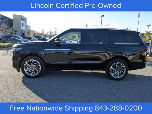 Certified 2025 Lincoln Navigator Reserve image 7