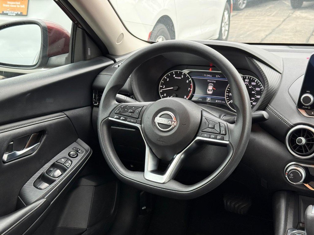 Used 2024 Nissan Sentra SV FWD image 11