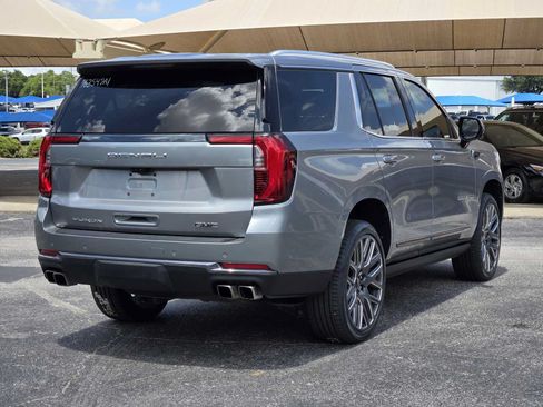 Certified 2025 GMC Yukon Denali Ultimate AWD/4WD image 7