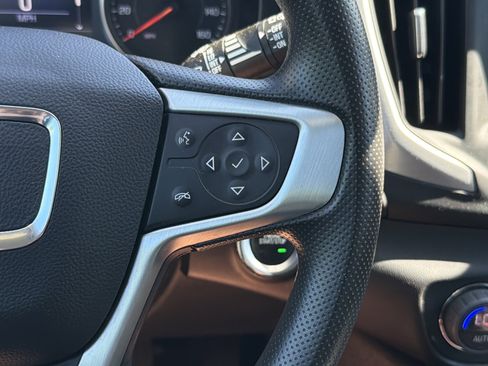 Used 2024 GMC Terrain SLE w/ Driver Convenience Package AWD/4WD image 20