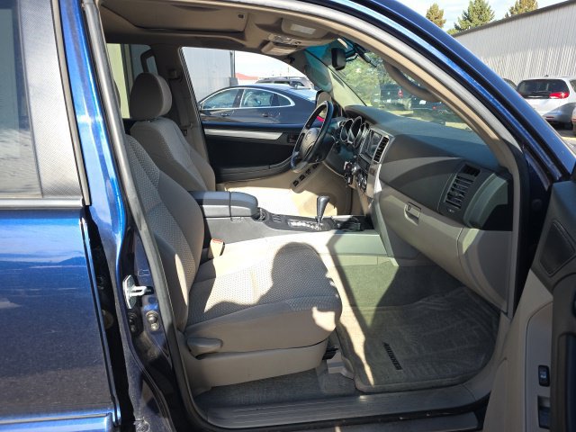 Used 2007 Toyota 4Runner SR5 AWD/4WD image 12