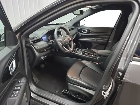Used 2022 Jeep Compass Latitude w/ Convenience Group AWD/4WD image 28