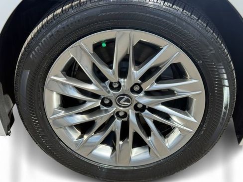 Used 2018 Lexus LS 500 AWD w/ Interior Upgrade Package image 9