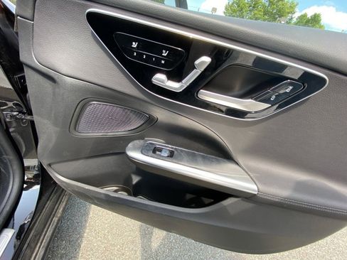 Used 2025 Mercedes-Benz C 300 4MATIC Sedan image 31
