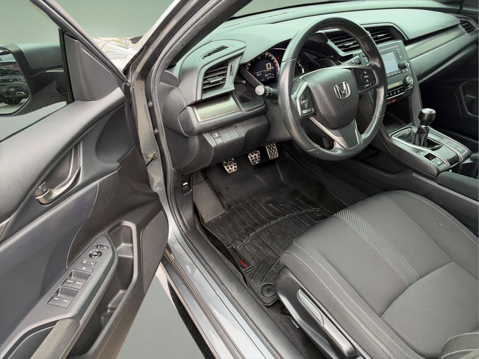 Used 2018 Honda Civic Sport image 14