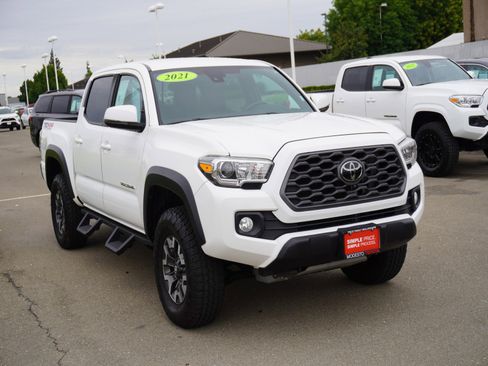 Used 2021 Toyota Tacoma TRD Off-Road AWD/4WD image 1