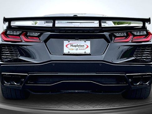 Used 2025 Chevrolet Corvette Stingray Preferred Cpe w/ Z51 Performance Package RWD image 4