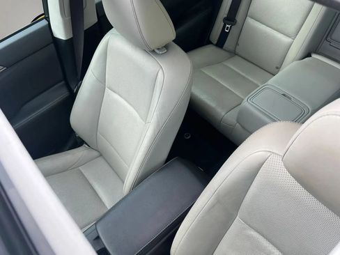 Used 2013 Lexus ES 350 w/ Luxury Pkg FWD image 25