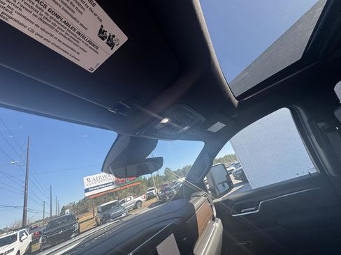 Used 2024 Chevrolet Silverado 2500 High Country w/ High Country Premium Package image 21